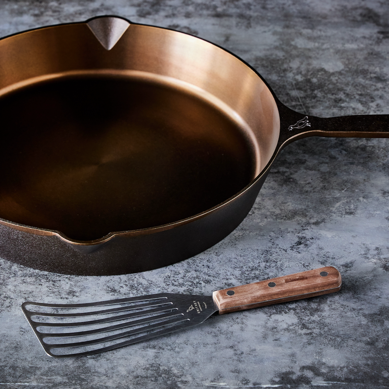Smithey Ironware Slotted Spatula - Thumbnail 2